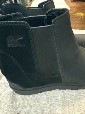 Black Sorel Chelsea Boots